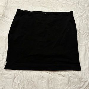 H&M basics black size medium skirt